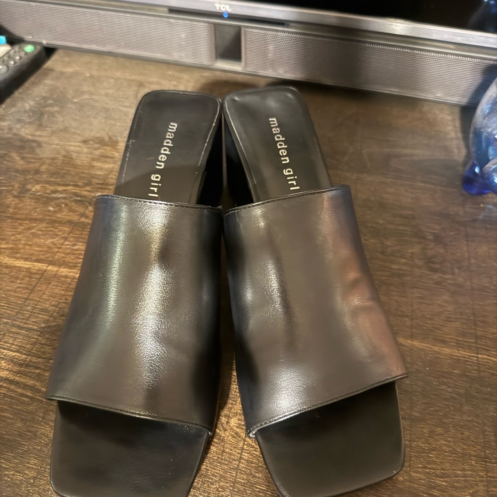 Madden Girl Black Taz Sandal